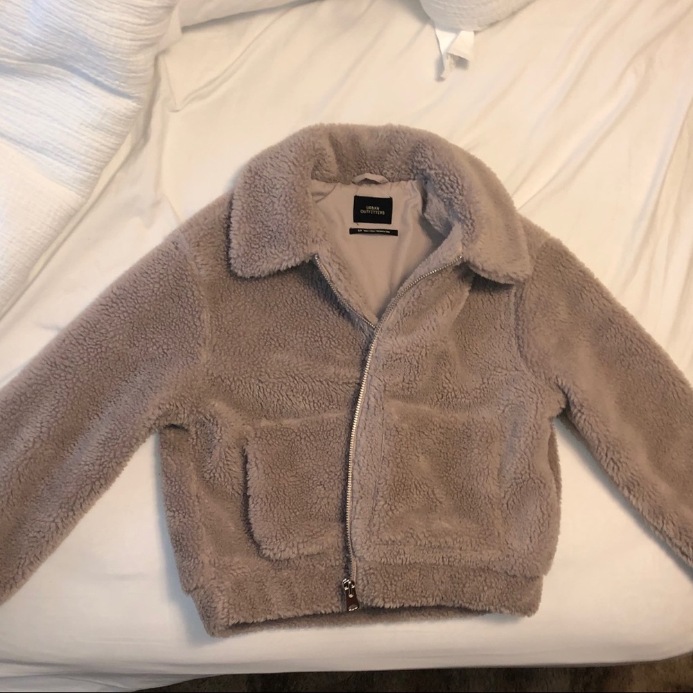 UO Cropped Teddy Jacket